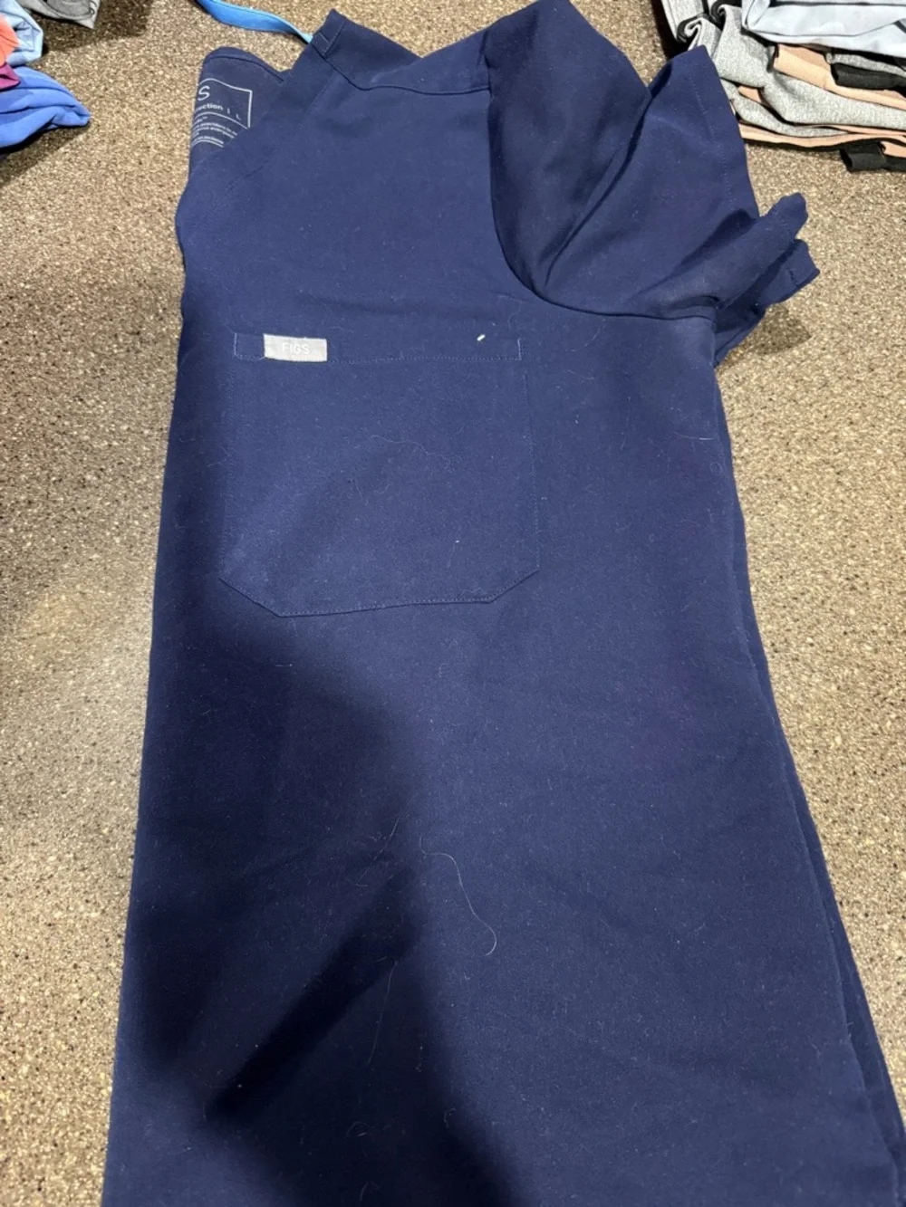 Figs Navy scrub set - Picture 2 of 8